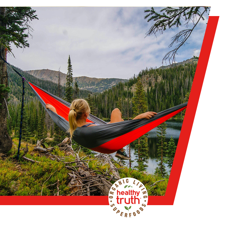 camping-snack-girl-in-hammock